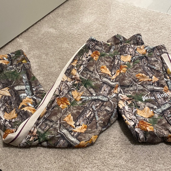 Camo palm Angel sweats